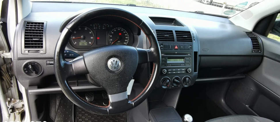 Volkswagen Polo cena 9900 przebieg: 202000, rok produkcji 2006 z Wrocław małe 379